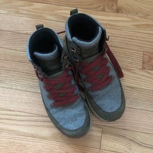 Merrell Vintage Light Traveler Boots size 8 *rare*